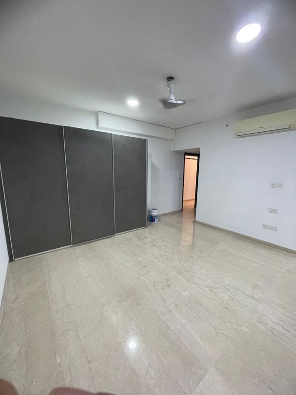 3 BHK + Store Room Apartment For Rent in Oberoi Realty Esquire