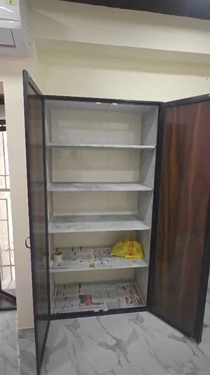 Furnished Amenities in 1 BHK Apartment at Lower Parel – for Rent