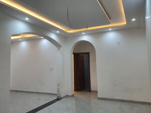 Building Lobby in 4 BHK Builder Floor at Green Fields Colony – for Rent