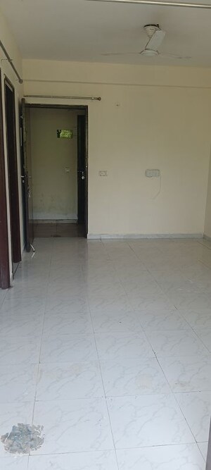 Room in 1 BHK Apartment at Omaxe Srishti And Sanskriti, Gomti Nagar – for Rent