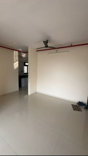 Room in 3 BHK Apartment at Chandak Stella, Goregaon West – for Rent