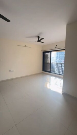 Room in 3 BHK Apartment at Chandak Stella, Goregaon West – for Rent