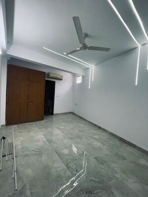 Room in 2 BHK Builder Floor at Relaxo Apartment, Sector 46 – for Rent