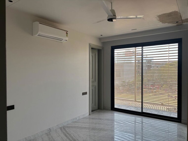 Room, south city 2 3.5 Bedroom 2160 Sq.Ft. Builder Floor In South City 2 Gurgaon 10200978