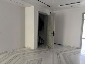 Room in 3.5 BHK Builder Floor at South City 2 – for Sale