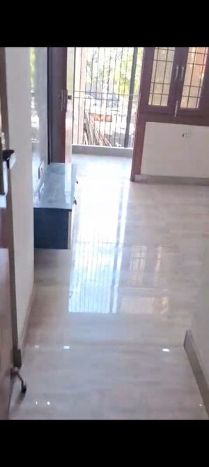 Room in 3 BHK Builder Floor at Niti Khand ii – for Sale