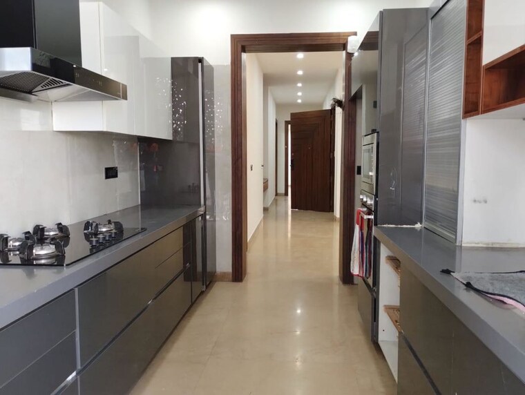 Kitchen, pioneer-araya 4 Bedroom 4690 Sq.Ft. Apartment In Sector 62 Gurgaon 10201123
