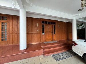 6+ BHK Villa – Exterior View View at Halasuru - for Sale