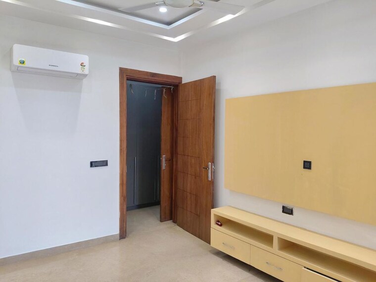 Room, pioneer-park-phase-1 3 Bedroom 2060 Sq.Ft. Apartment In Sector 61 Gurgaon 10201138