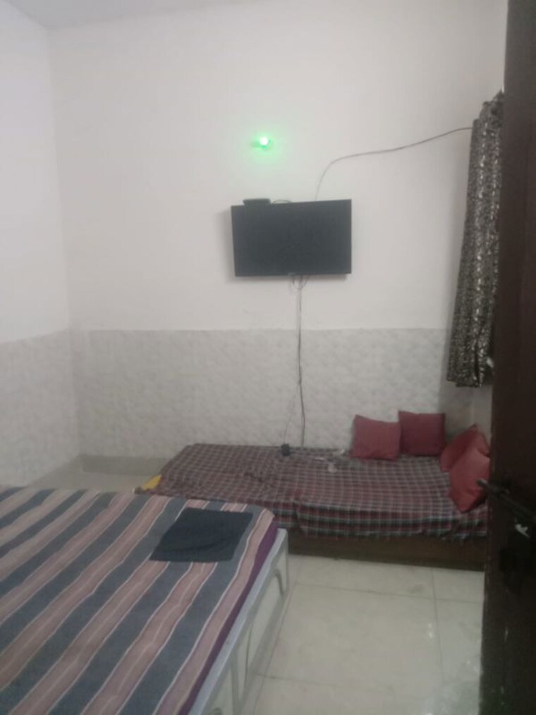 Bedroom, gulmohar-estate 1 Bedroom 450 Sq.Ft. Builder Floor In Pi Greater Noida Greater Noida 10201148