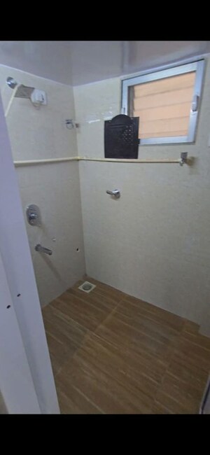 Furnished Amenities in 1 BHK Apartment at Goregaon West – for Rent