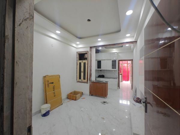 1 BHK + Extra Room Builder Floor For Sale in Sector 73