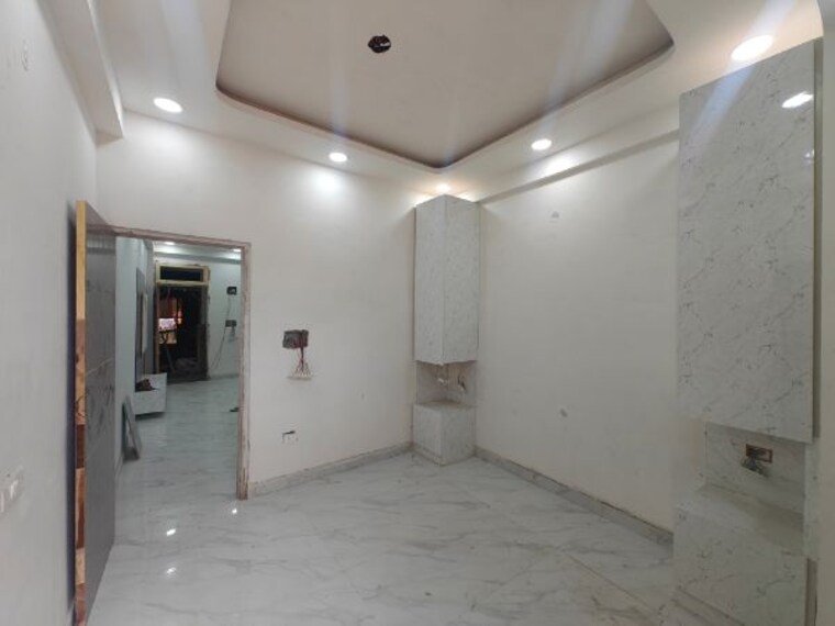Bedroom, sector 73 1 Bedroom 580 Sq.Ft. Builder Floor In Sector 73 Noida 10201163