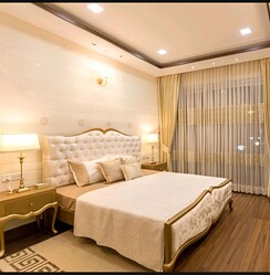 4 BHK + Pooja Room Apartment For Sale in Exotic Grandeur