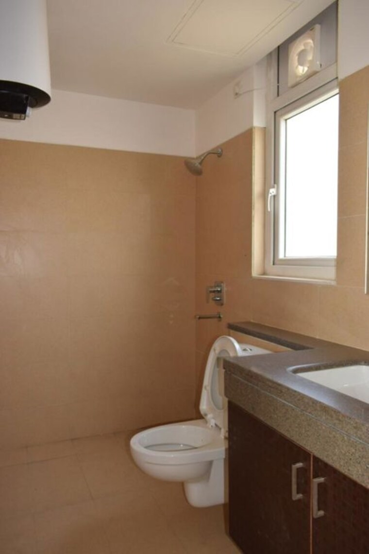 Room, puri-emerald-bay 2 Bedroom 1550 Sq.Ft. Apartment In Sector 104 Gurgaon 10201246