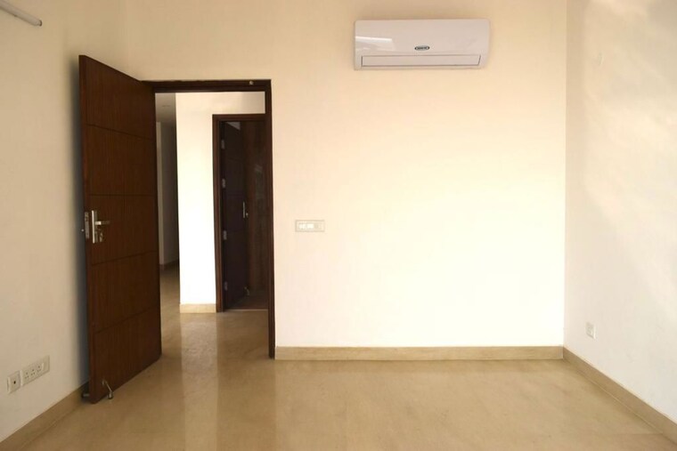 Room, puri-emerald-bay 2 Bedroom 1550 Sq.Ft. Apartment In Sector 104 Gurgaon 10201246