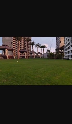 Parking in 3 BHK Apartment at Omaxe Lake, North Mullanpur – for Sale