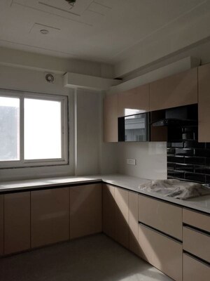 Kitchen in 3 BHK Builder Floor at Sector 31 – for Rent