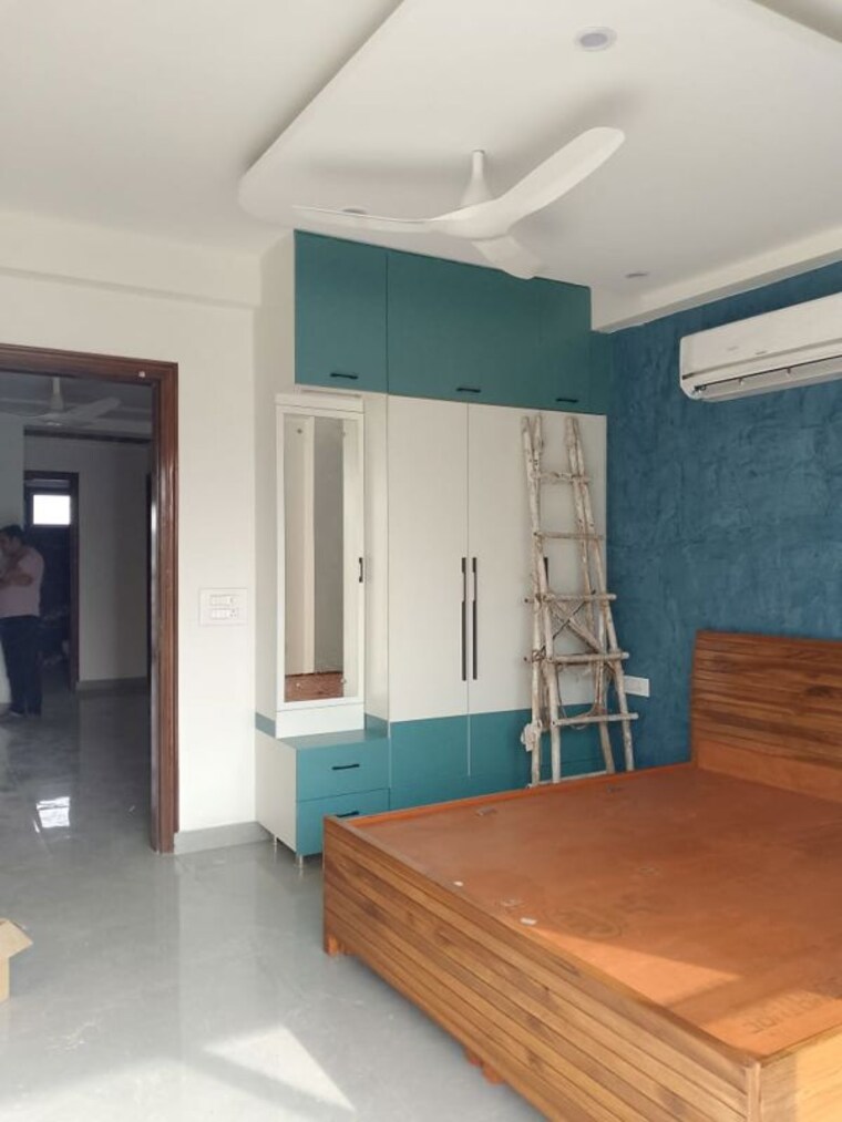 Room, sector 46 3 Bedroom 3009 Sq.Ft. Builder Floor In Sector 46 Gurgaon 10201298