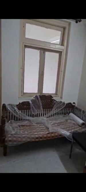 Bedroom in 1 BHK Apartment at Vile Parle West – for Rent