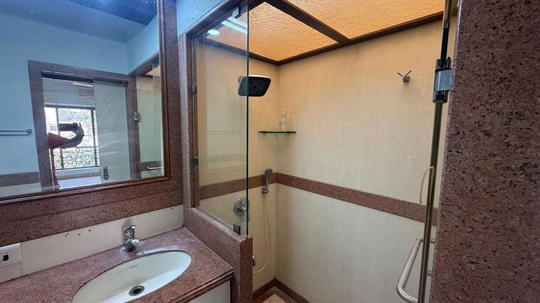 Bathroom, bandra west 3 Bedroom 1400 Sq.Ft. Apartment In Bandra West Mumbai 10201319