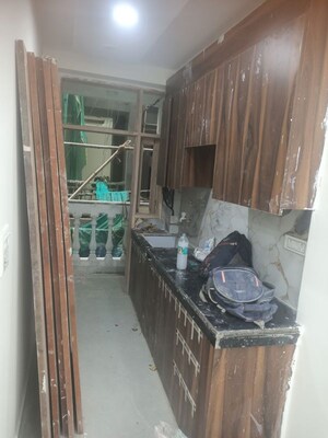 Parking in 1 BHK Builder Floor at Govindpuri – for Sale