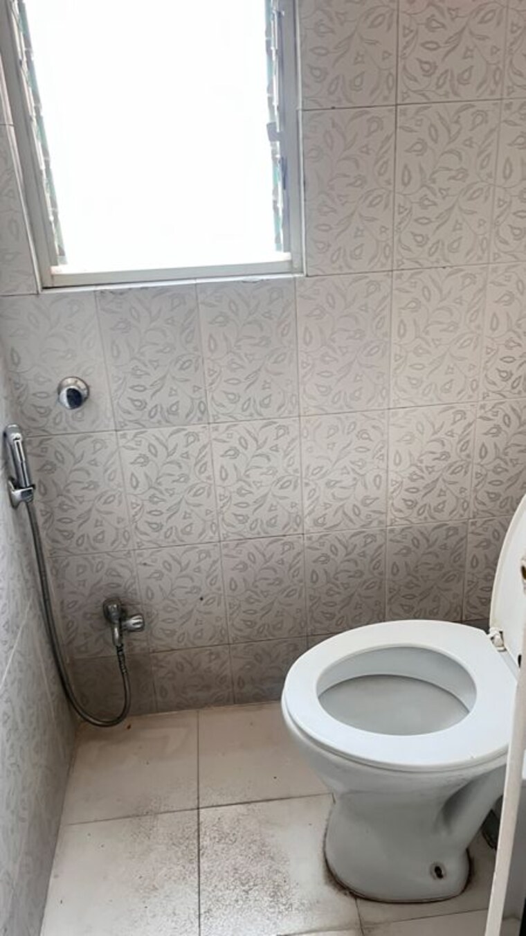 Bathroom, signature-global-city-81 2 Bedroom 1100 Sq.Ft. Builder Floor In Sector 81 Gurgaon 10198125