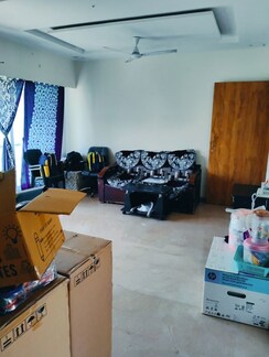2 BHK + Servant Room Apartment For Rent in 111 Hyde Park
