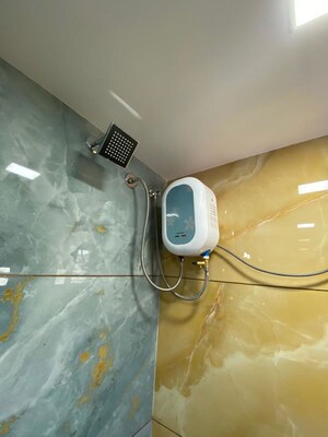 Furnished Amenities in 3 BHK Penthouse at Satellite – for Rent