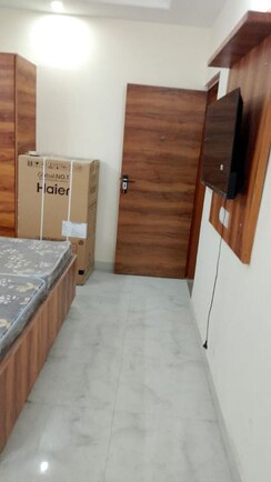 1 RkBuilder Floor For Rent in Ansal Sushant Lok I