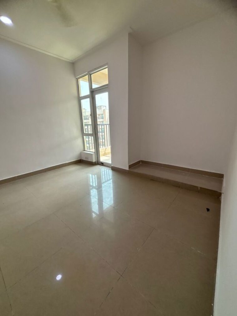 Room, gaur-city-2-12th-avenue 3 Bedroom 1320 Sq.Ft. Apartment In Sector 16c Greater Noida Greater Noida 10201451