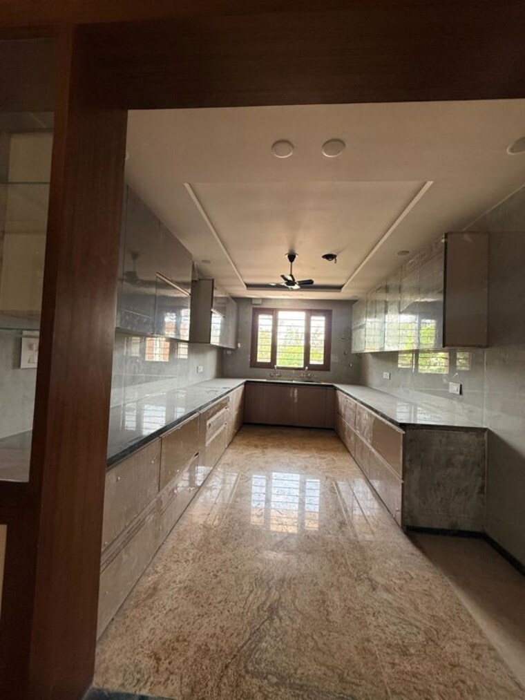 Kitchen, sector 21c 4 Bedroom 350 Sq.Yd. Builder Floor In Sector 21c Faridabad 10201465