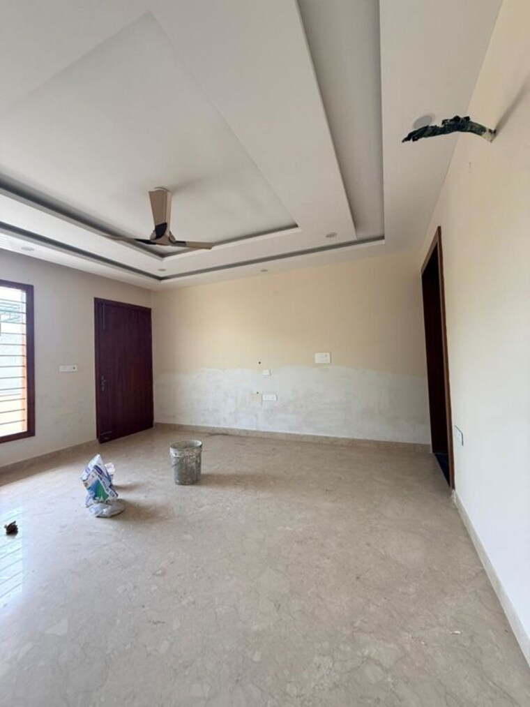 Room, sector 21c 4 Bedroom 350 Sq.Yd. Builder Floor In Sector 21c Faridabad 10201468