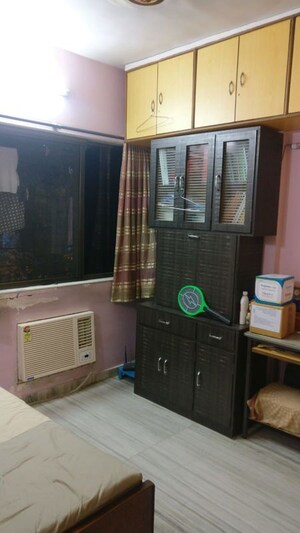 Room in 1 BHK Apartment at Millenium Park, Mulund East – for Sale