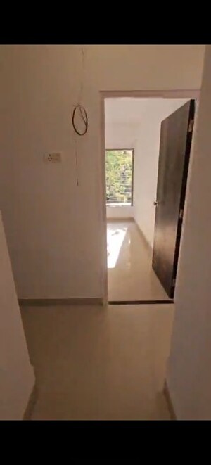 Room in 3 BHK Apartment at Poseidon Apartment, Andheri West – for Rent