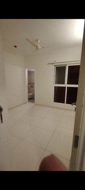 Room in 3 BHK Apartment at Godrej Park Ridge, Manjari – for Rent