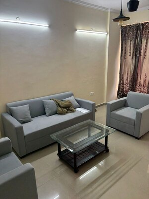 Team Area in 1.5 BHK Apartment at KW Srishti, Raj Nagar Extension – for Rent