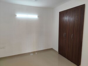 Room in 2 BHK Apartment at RG Luxury Homes, Sector 16b Greater Noida – for Rent