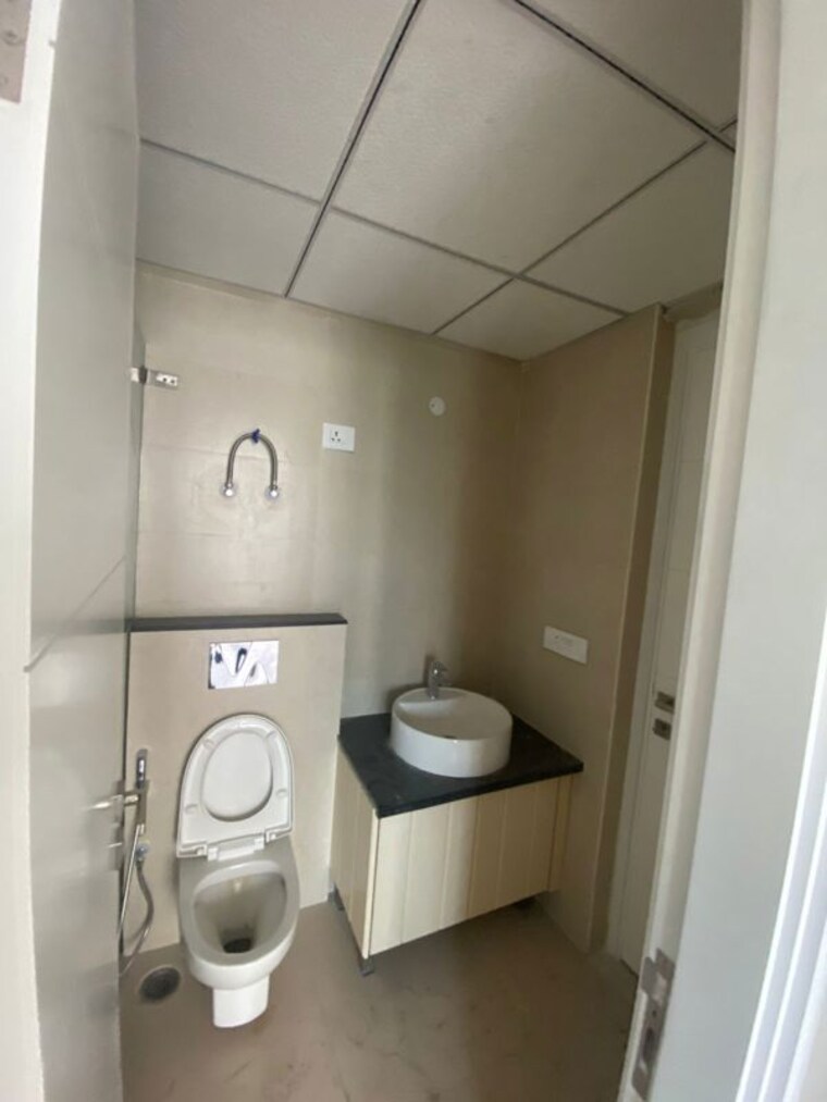 Bathroom, signature-global-city-63a 3 Bedroom 1500 Sq.Ft. Apartment In Sector 63a Gurgaon 10201539