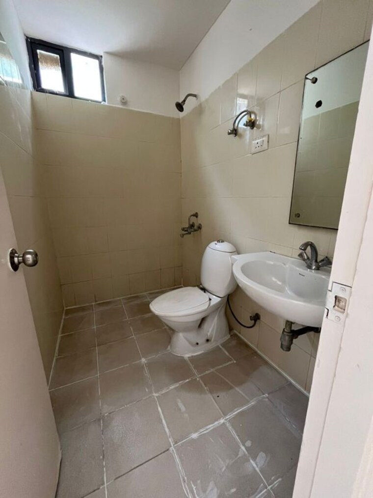 Bathroom, mapsko-paradise 2 Bedroom 1050 Sq.Ft. Apartment In Sector 83 Gurgaon 10201531