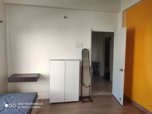 Room in 2 BHK Apartment at Wadgaon Sheri – for Rent