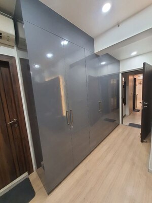 Room in 3 BHK Apartment at DLF The Skycourt, Sector 86 – for Sale