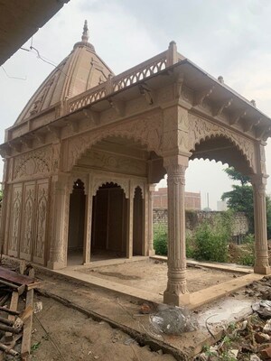  Shop – Exterior View View at Saviour Lord Krishna Mart, Sector 19 Yamuna Expressway - for Sale