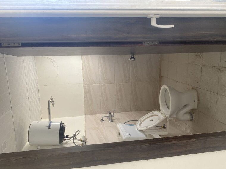 Bathroom, pivotal-paradise 2 Bedroom 566 Sq.Ft. Apartment In Sector 62 Gurgaon 10201566