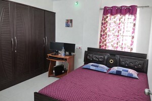 Bedroom in 3 BHK Builder Floor at Madhapur – for Rent