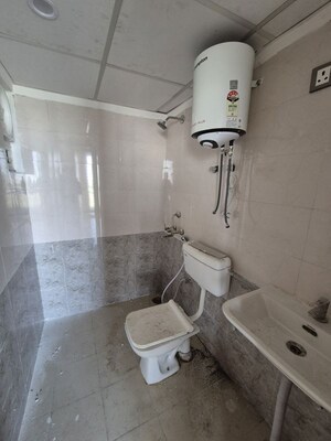 Bathroom in 3 BHK Apartment at ROF Aalayas Phase 2, Sector 102 – for Rent