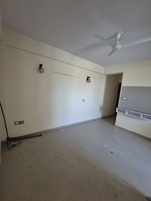 Room in 3 BHK Apartment at ROF Aalayas Phase 2, Sector 102 – for Rent