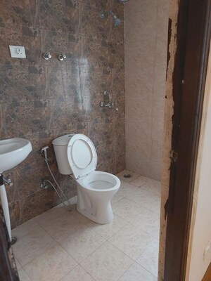 Bathroom in 3 BHK Apartment at Amrapali Dream Valley, Tech Zone 4 Greater Noida – for Rent