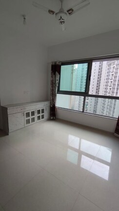 2 BHK Apartment For Rent in Kalpataru Immensa