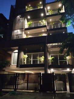 4 BHK + Servant Room Builder Floor For Sale in DLF Phase I